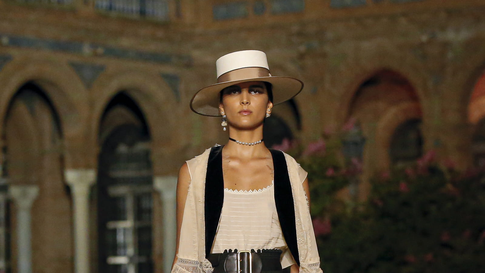 Look 66