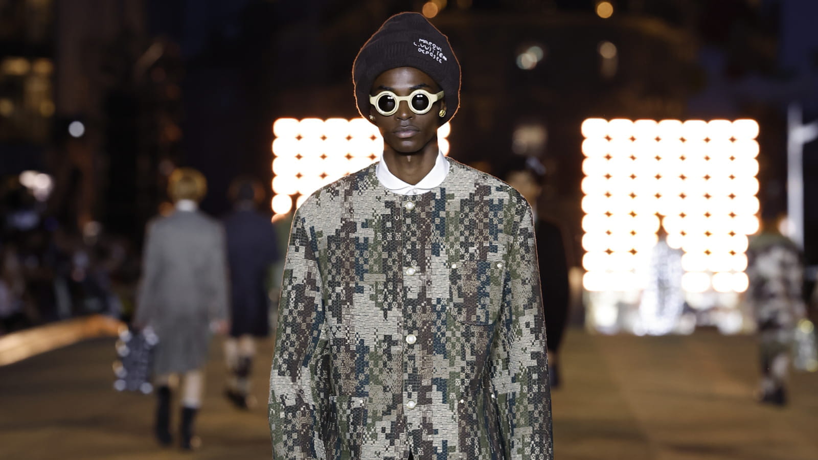 Look 9