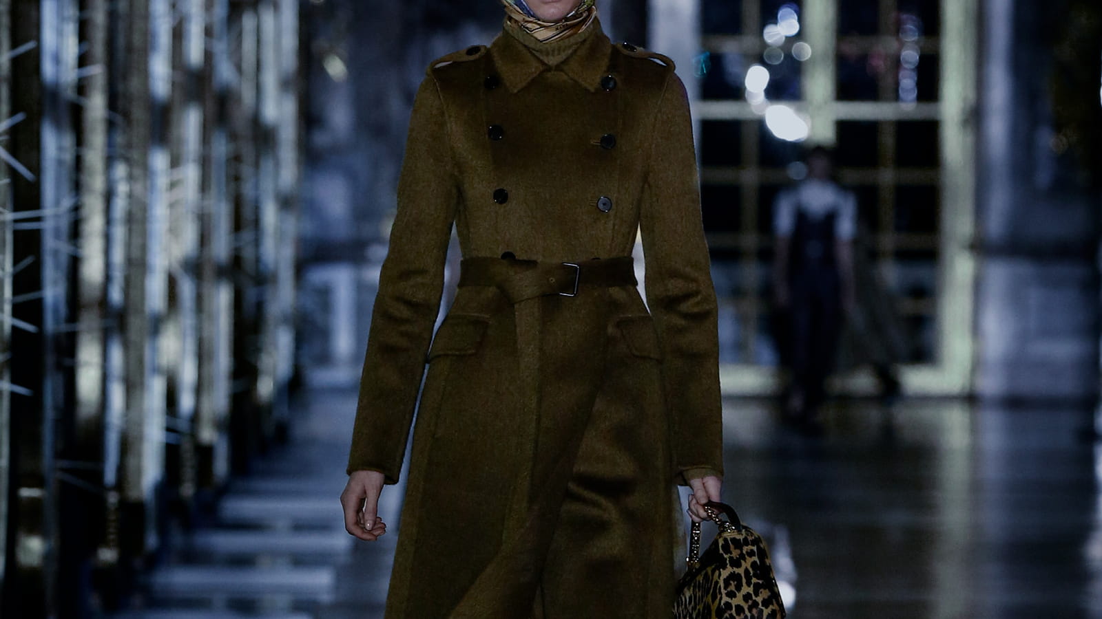 Look 49
