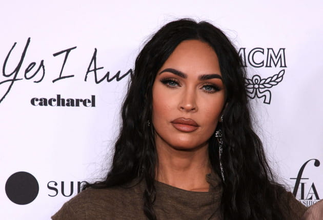 Megan Fox s'est fait d&eacute;tatouer le bras droit