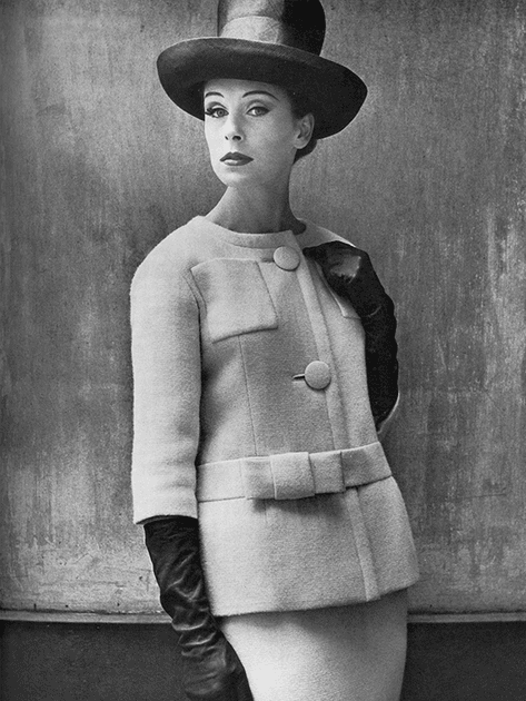 Costume Pierre Cardin dans les années 60