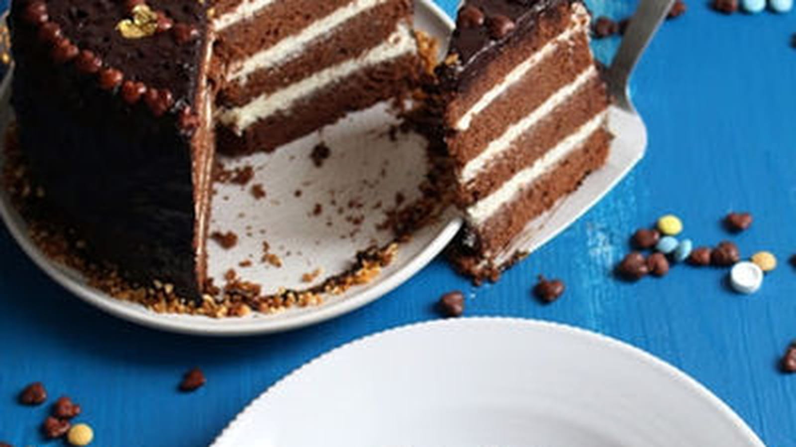 Cake au chocolat au lait et crème au chocolat blanc