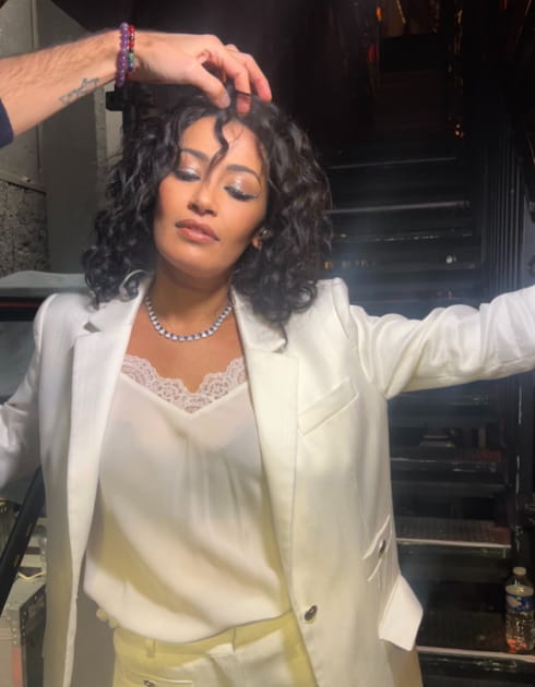Karima Charni illumine la Star Academy avec une mise en beaut&eacute; resplendissante