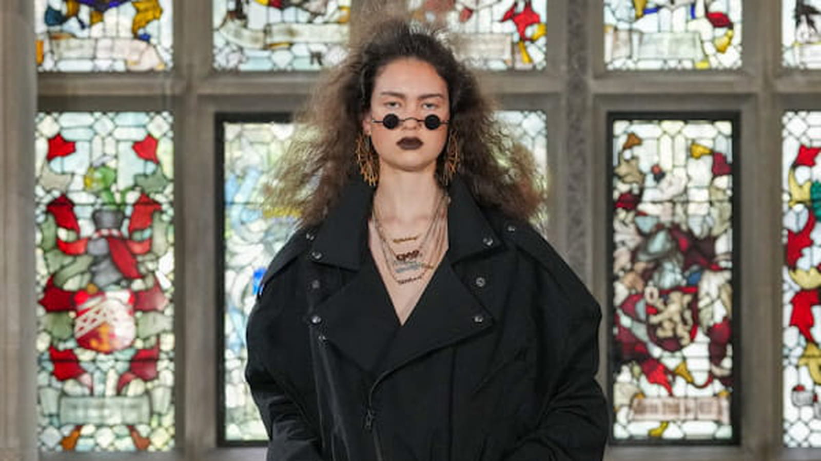 Défilé Edward Crutchley automne-hiver 2024-2025