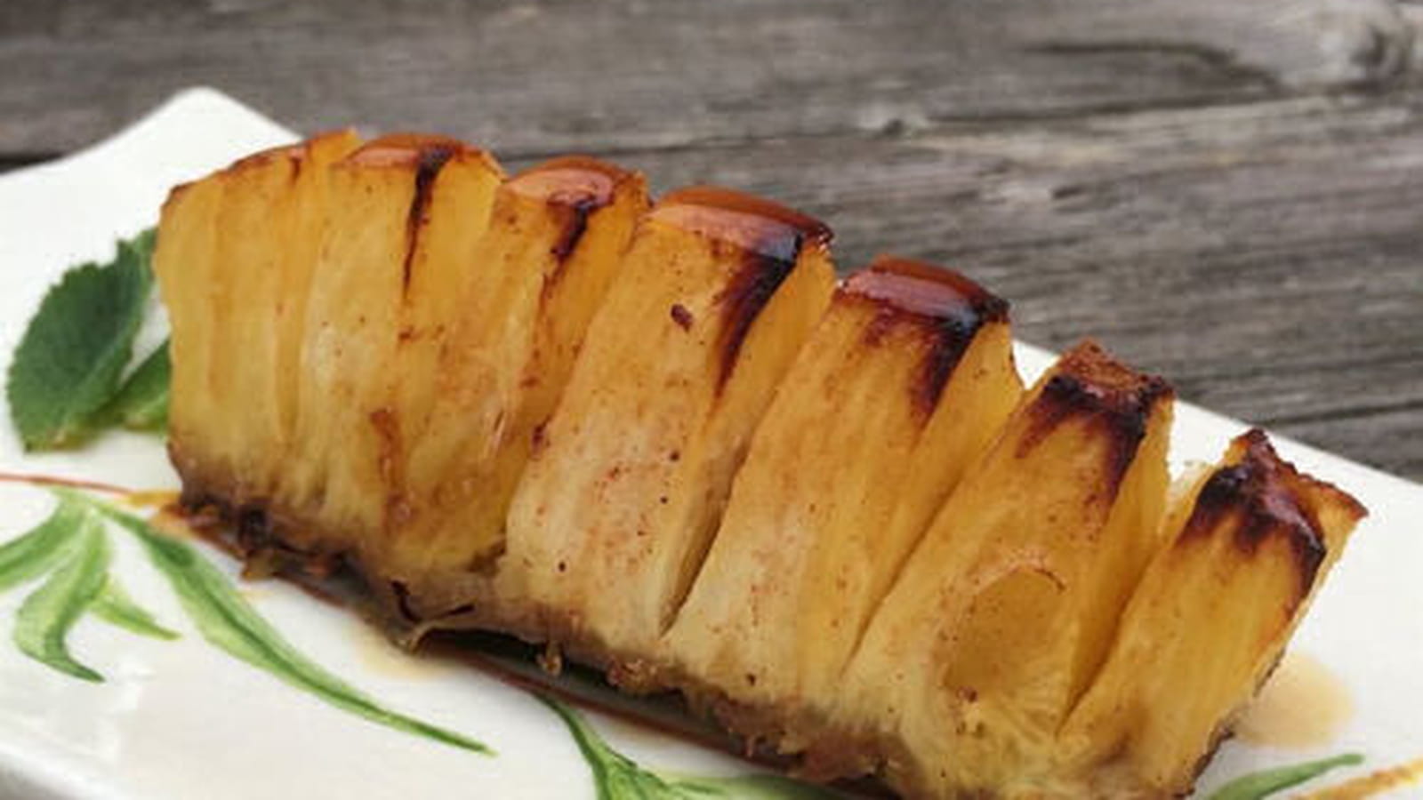 Ananas rôti au sirop d'érable et à la vanille