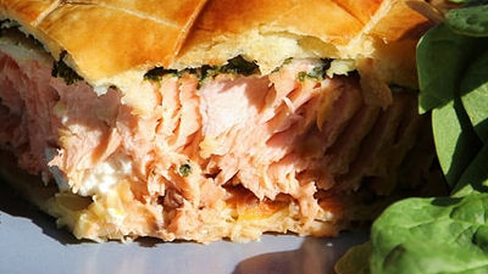 Filet de saumon aux épinards frais, en croûte feuilletée