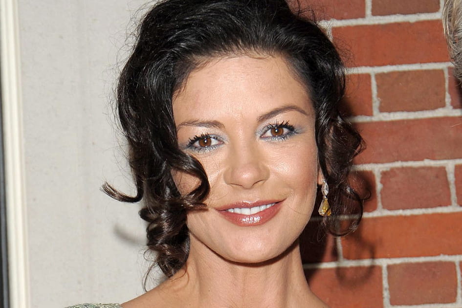 Le fard &agrave; paupi&egrave;res bleu ciel de Catherine Zeta-Jones