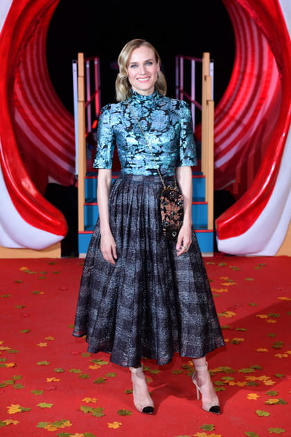 Diane Kruger en tenue métallique imprimée