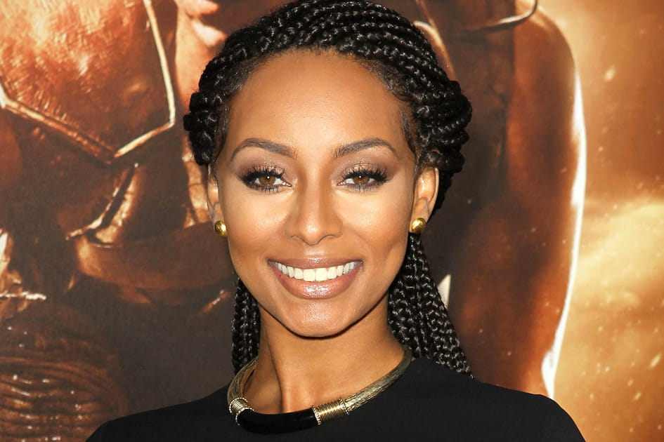 Les tresses africaines et demi queue-de-cheval de Keri Hilson