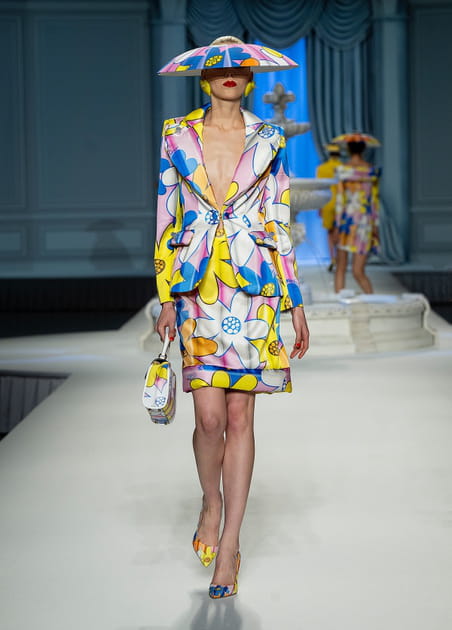 Look 36&nbsp;du d&eacute;fil&eacute; Moschino