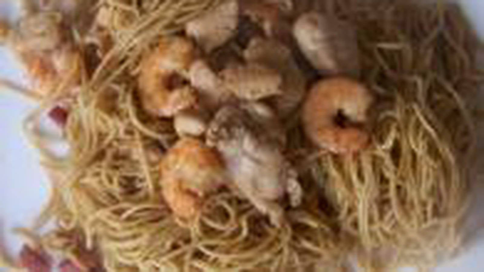 Nouilles sautées crevettes et poulet
