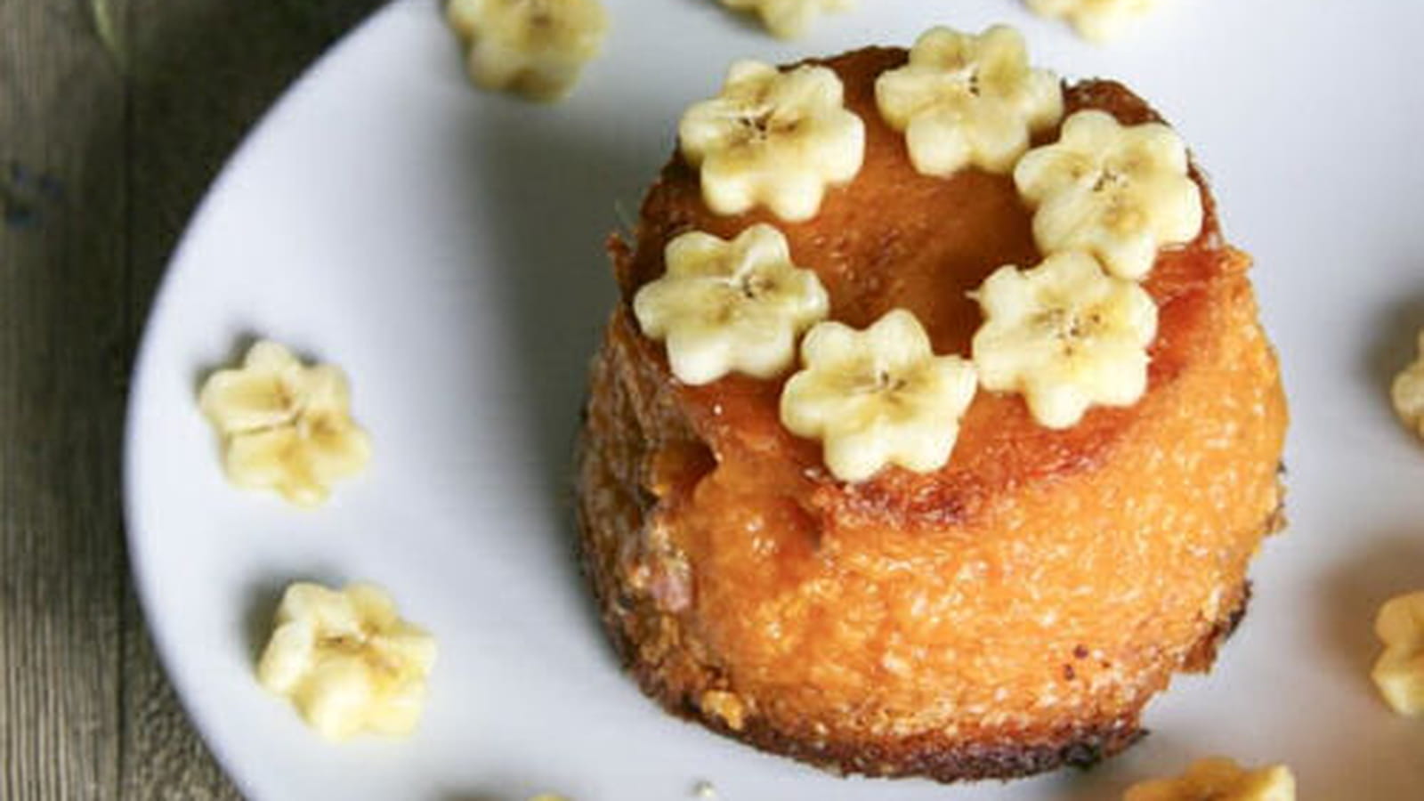 Gâteau végétalien à la patate douce et à la banane