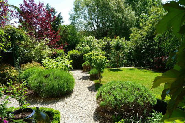 Des all&eacute;es pour partir &agrave; la d&eacute;couverte du jardin de Pierre