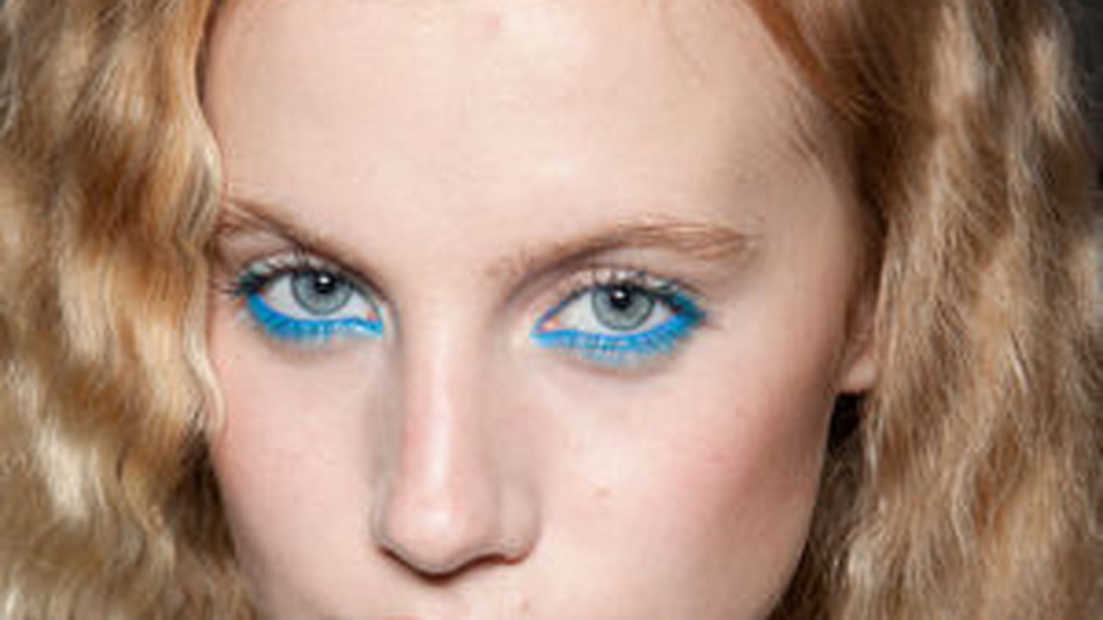 Le look beauté du défilé Moschino Cheap and Chic