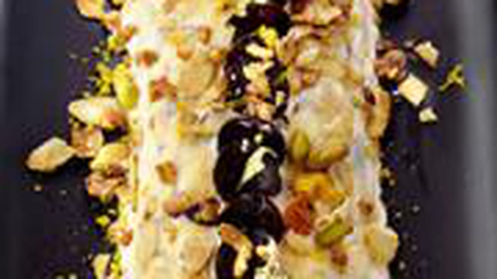 Bûche de nougat glacé et amarena