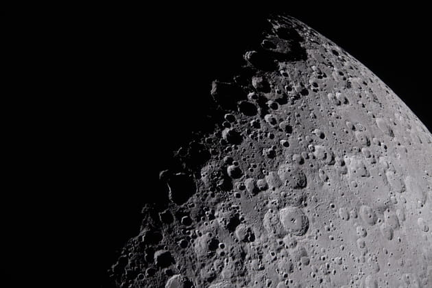 La NASA d&eacute;voile le "Terminateur" lunaire&nbsp;: l'incroyable fronti&egrave;re entre le jour et la nuit vue par Artemis II