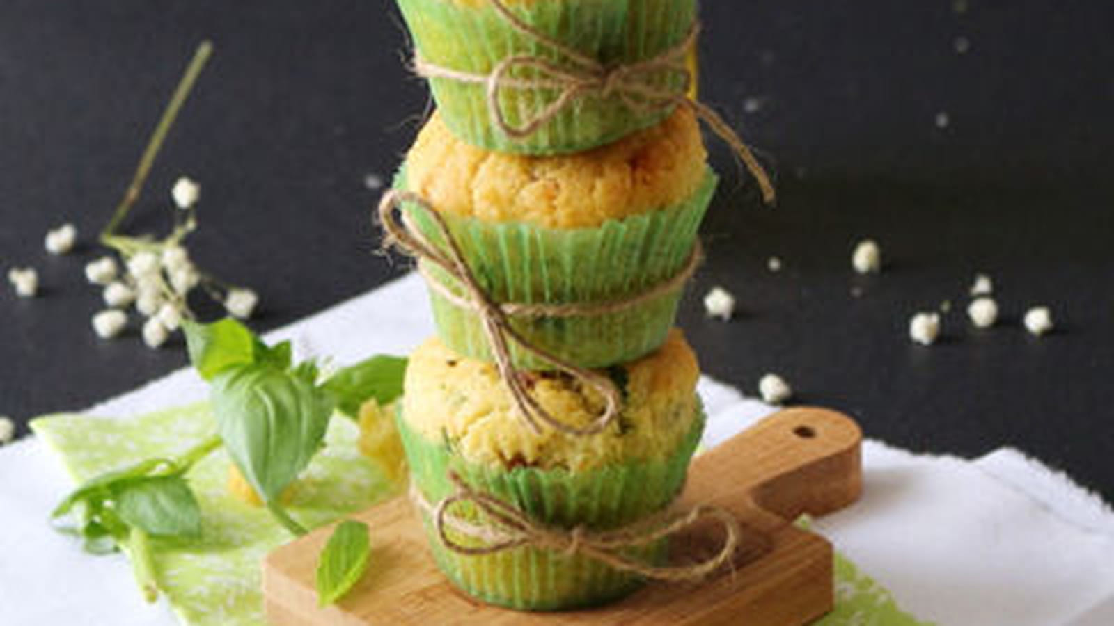 Muffins moelleux au Grogonzola mascarpone jambon cru et tomates basilic