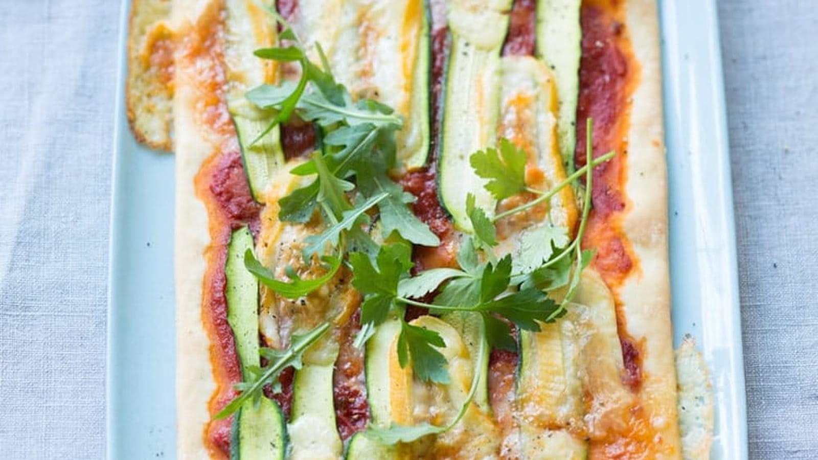 Pizza au reblochon et à la courgette