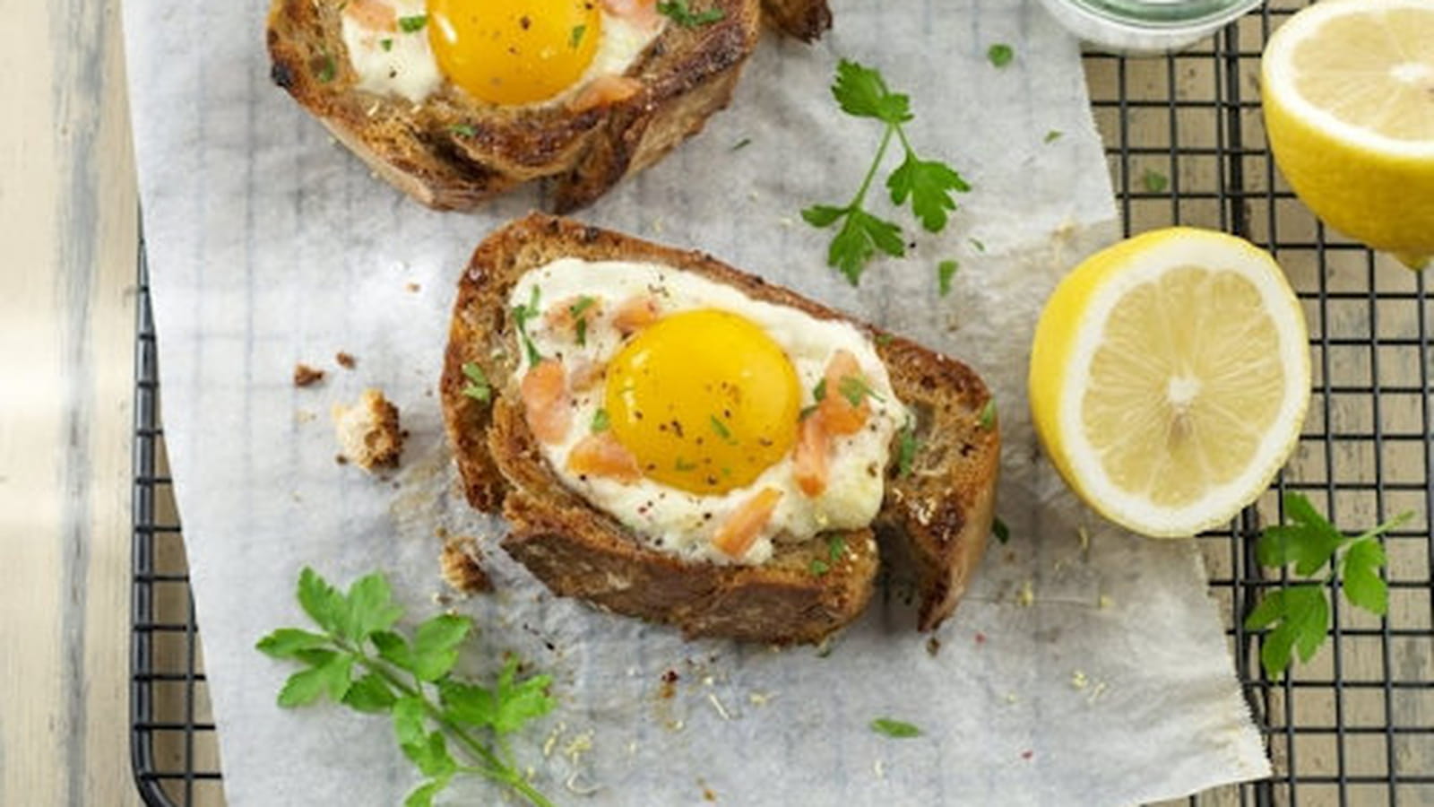 Oeuf cocotte, crème légère et saumon
