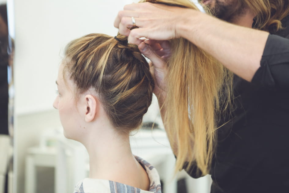 Faire une queue de cheval