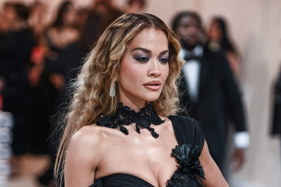 Rita Ora, sensuelle avec son contour des l&egrave;vres prononc&eacute;