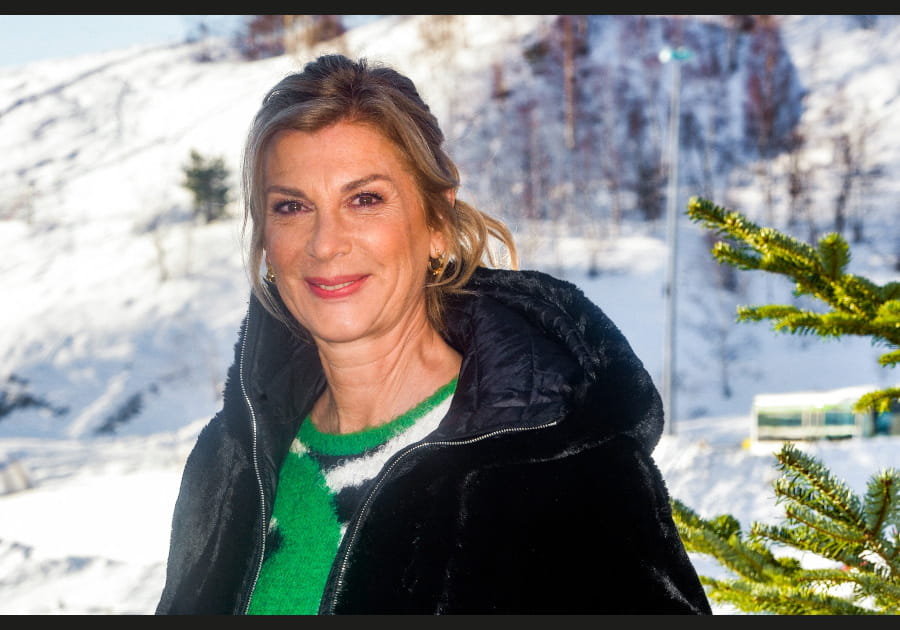 Les cils XXL de Mich&egrave;le Laroque