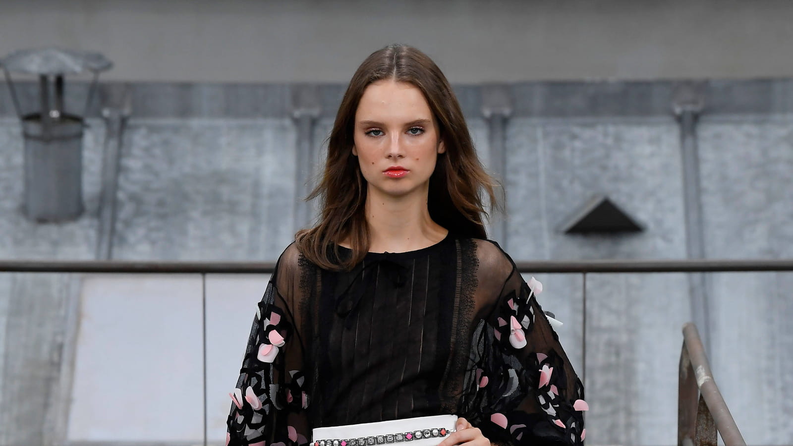 Look 70