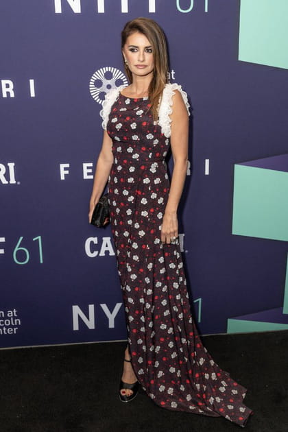 Penélope Cruz en robe imprimée fleurs