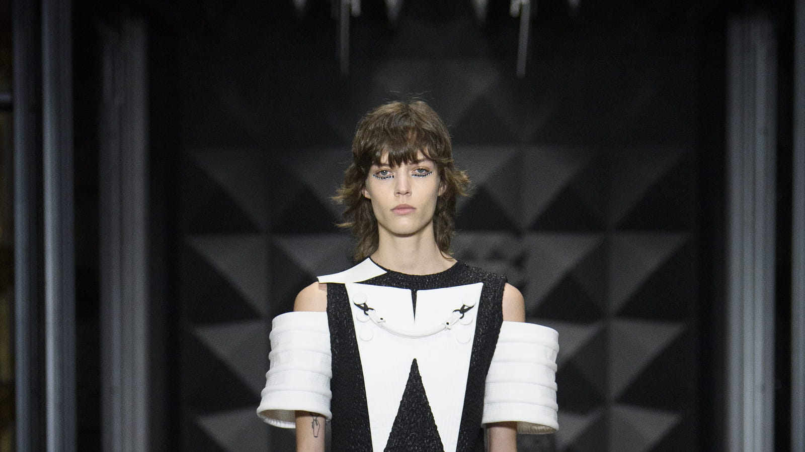 Look 12