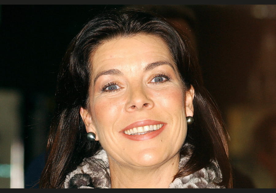 Les l&egrave;vres mattes de Caroline de Monaco