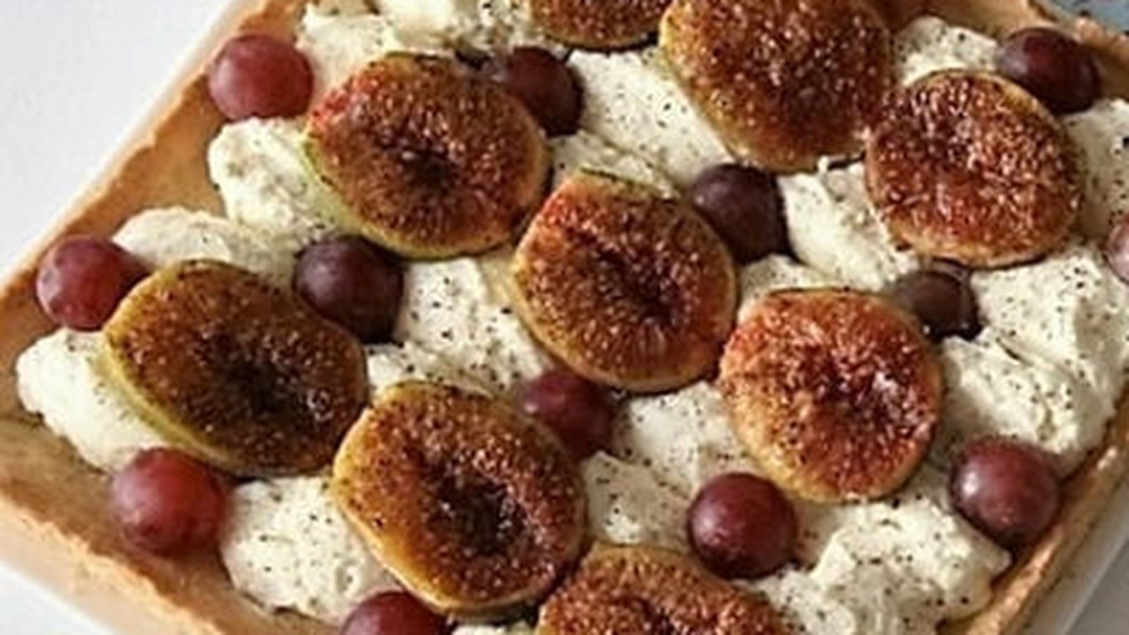 Tarte à la mousse de mascarpone- verveine, figues-raisins, Bio, sans œufs ni gluten