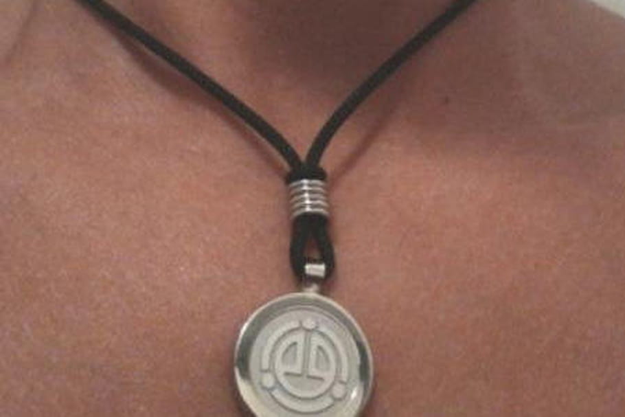 Méfiez-vous, ces pendentifs sont radioactifs