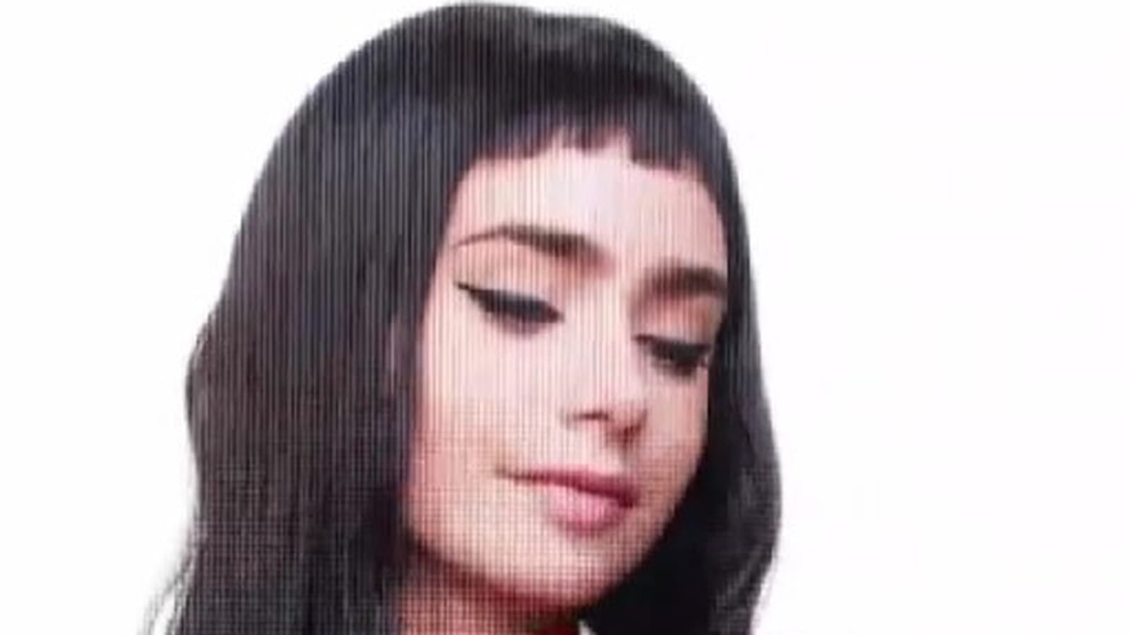 Lily Collins et sa micro frange