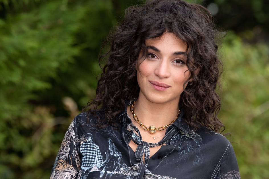 Les belles ondulations de Cam&eacute;lia Jordana