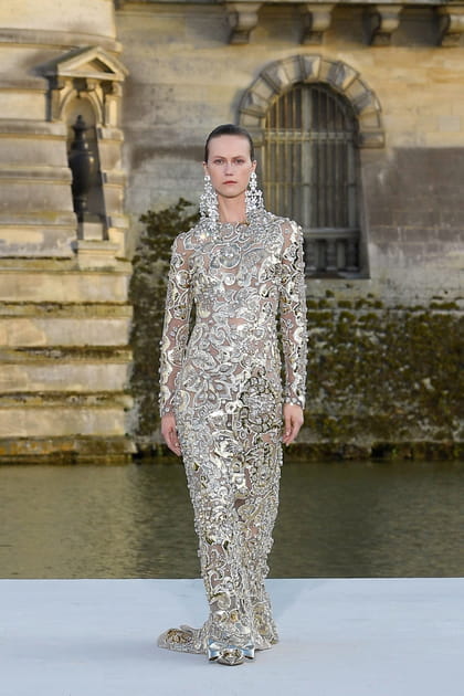 Look 69&nbsp;du d&eacute;fil&eacute; Valentino haute couture automne-hiver 2023-2024