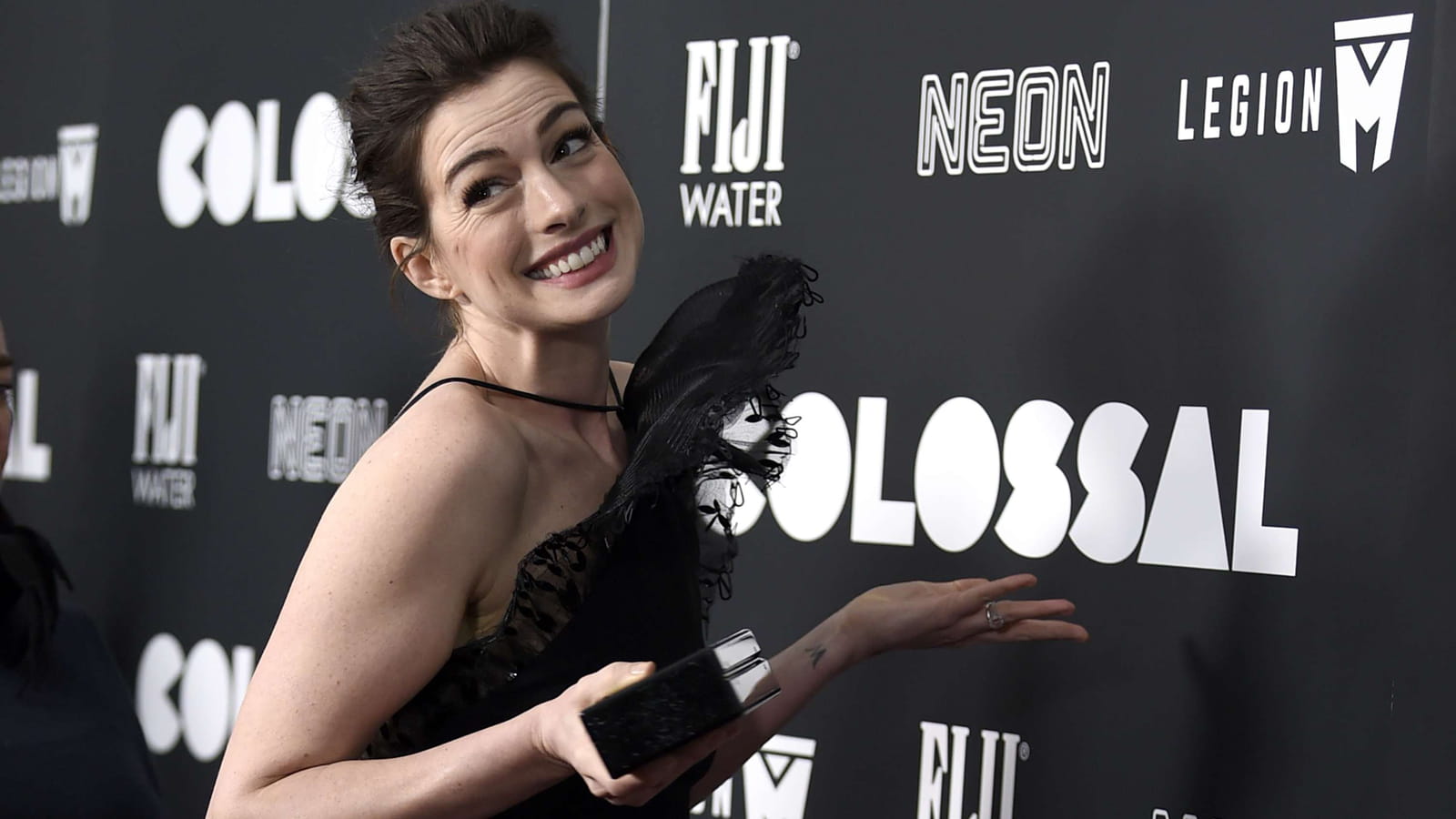 Anne Hathaway 