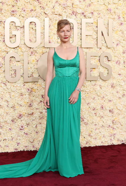 Sandra Hüller en robe verte en satin Louis Vuitton
