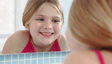 votre enfant grandit, sa brosse à dents doit suivre son évolution.