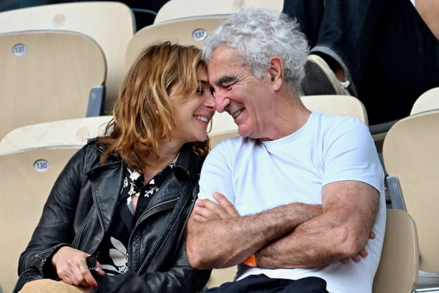 Raymond Domenech s'affiche avec sa nouvelle compagne à Roland-Garros