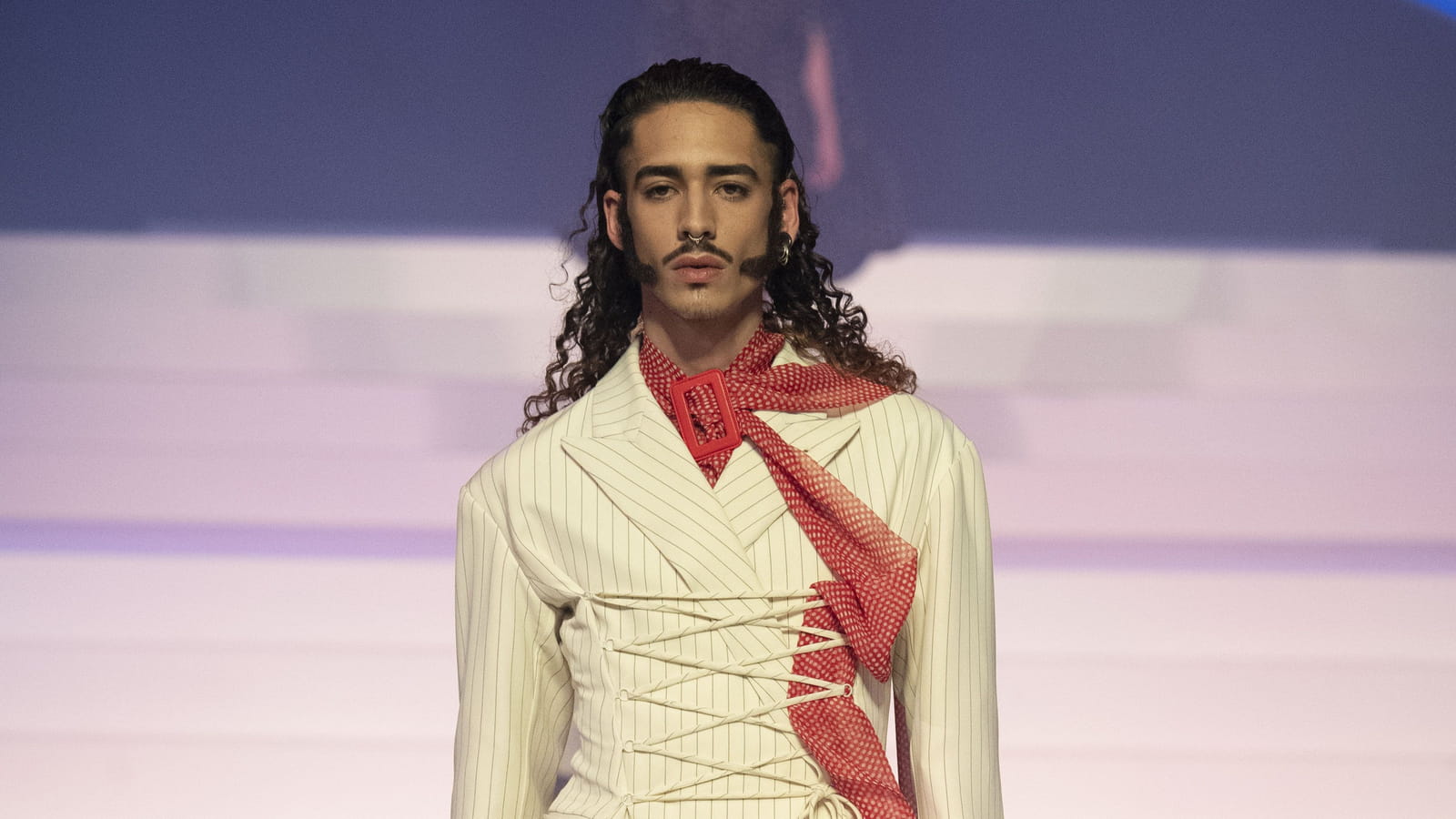 Look 32