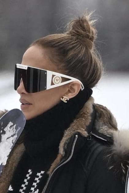 Jennifer Lopez a trouv&eacute; la coiffure parfaite pour skier