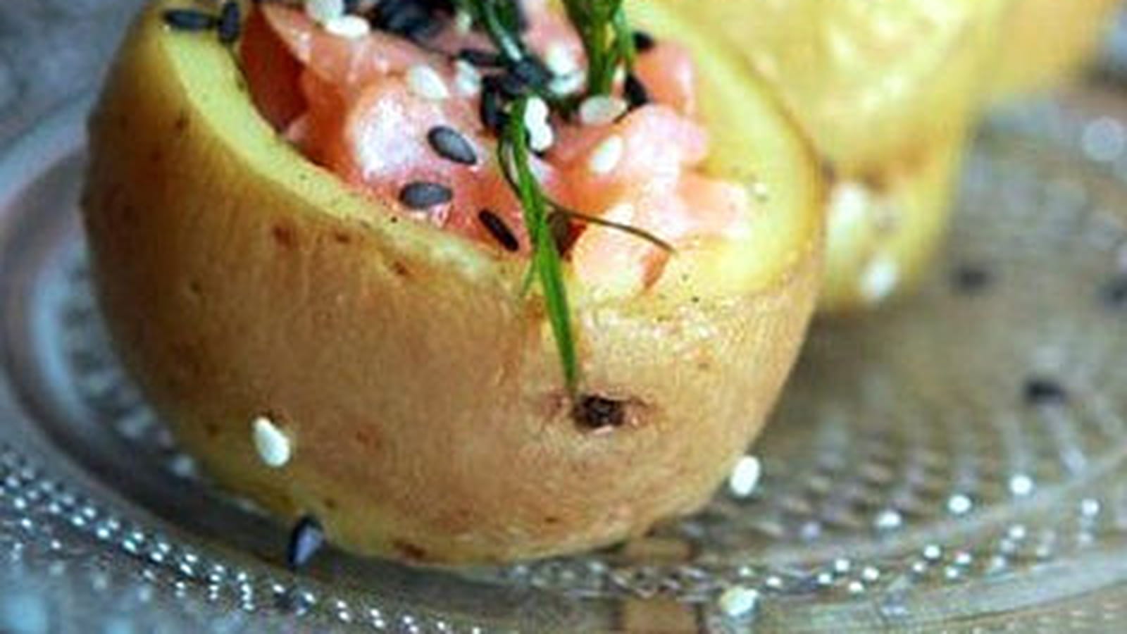 Pommes de terre farcies au tartare de saumon