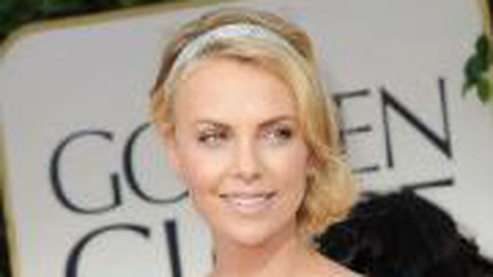 Le chignon de Charlize Theron