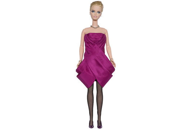 Barbie habillée par les grands couturiers : Emanuel Ungaro