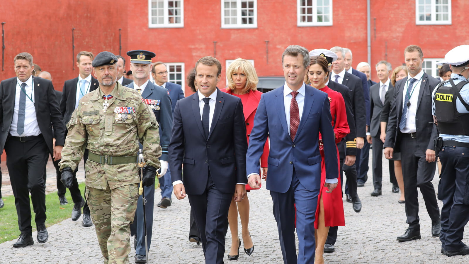 Emmanuel Macron et le prince Frederik en marche
