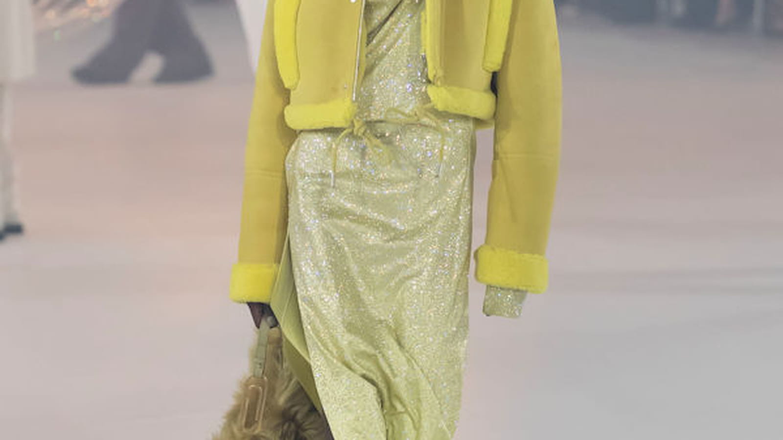 Look 28
