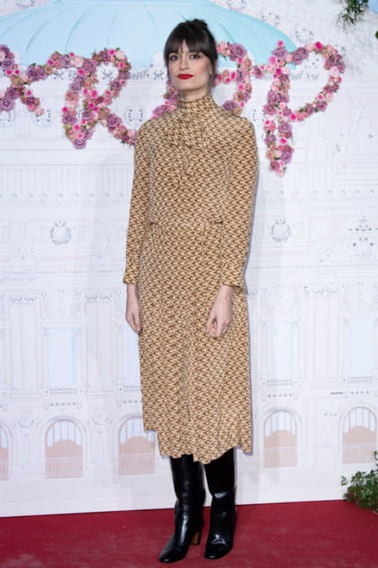 Clara Luciani en robe Céline par Hedi Slimane