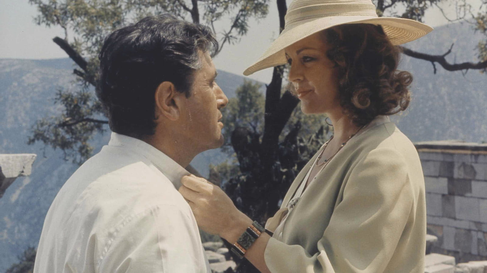 Victor Lanoux et Romy Schneider, yeux dans les yeux