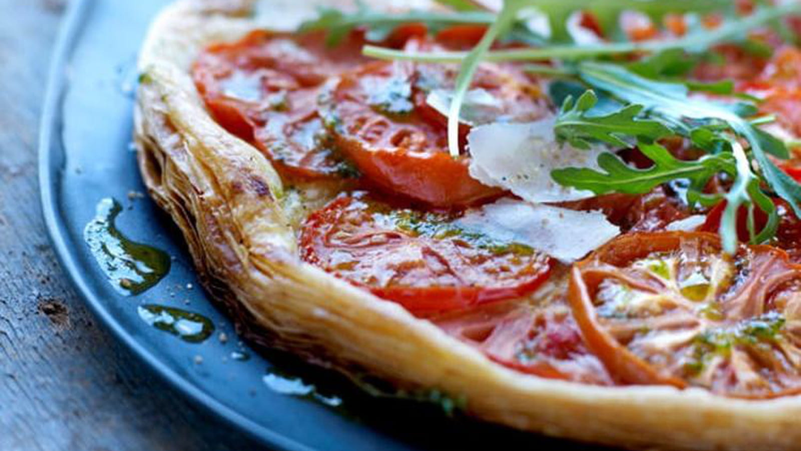 Tarte feuilletée à la tomate