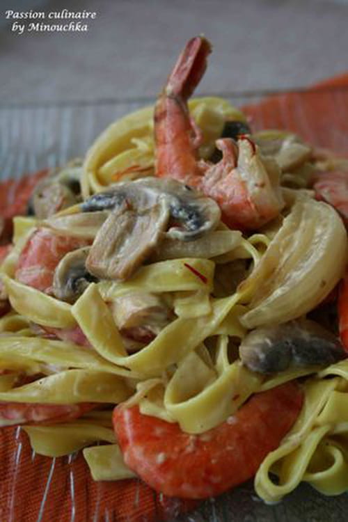 Tagliatelles aux crevettes à la sauce safranée